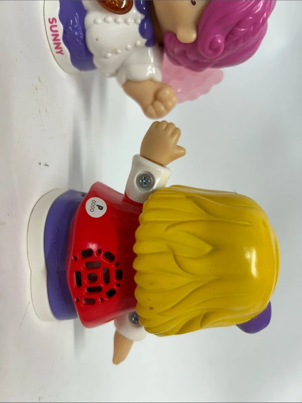 VTECH People Sunny & Maddie Figure Set - Pink, Purple, Yellow, Red